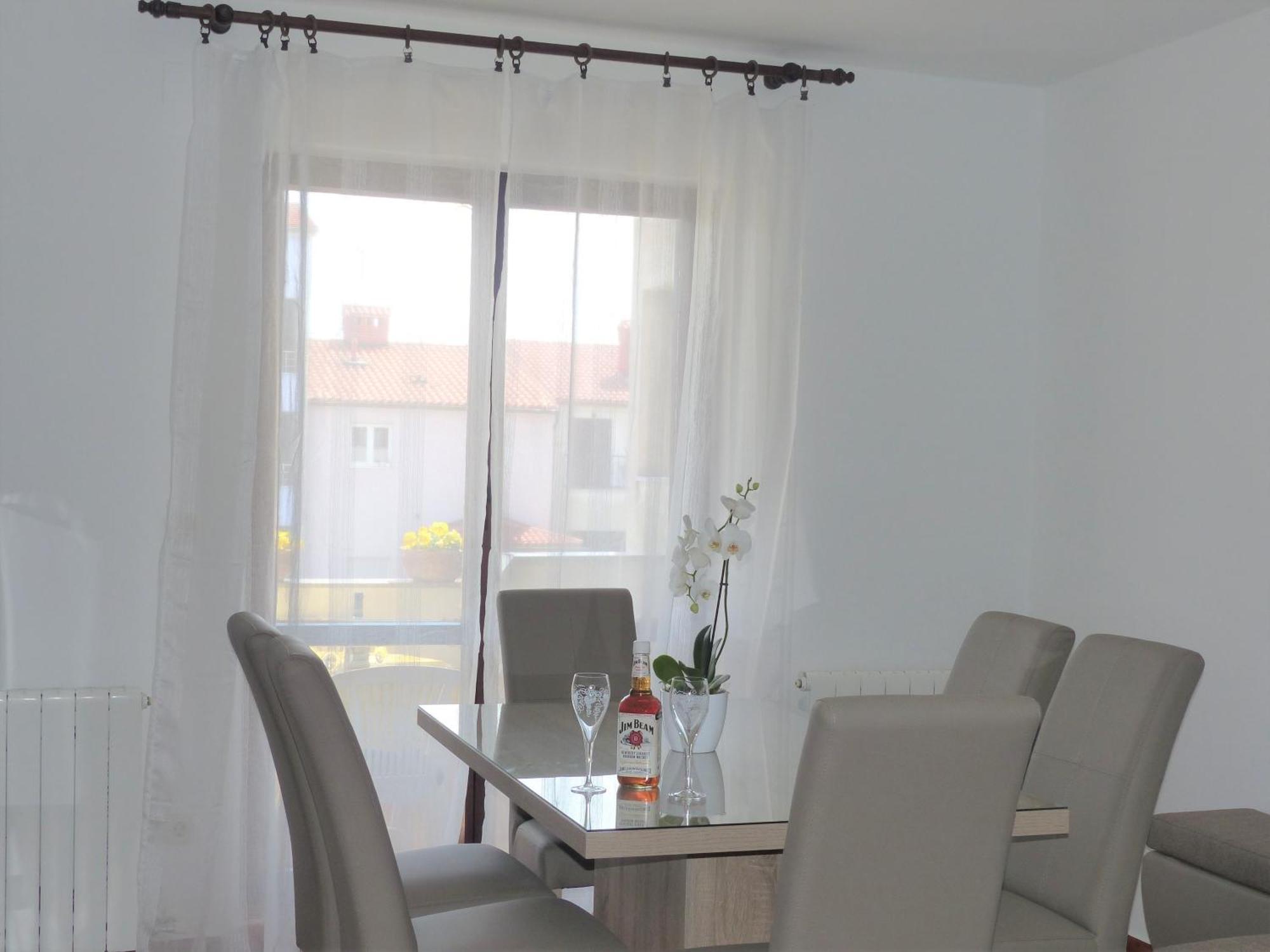 Charming Apartments In Pula Bagian luar foto